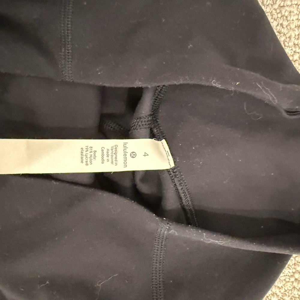 Black High-Waisted Leggings - Picture 2 of 2